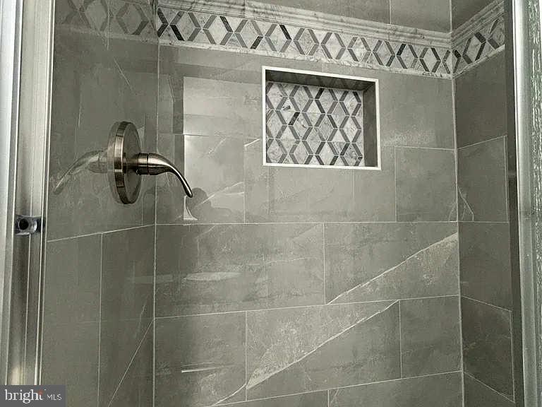 DEERFIELD - Residential Lease