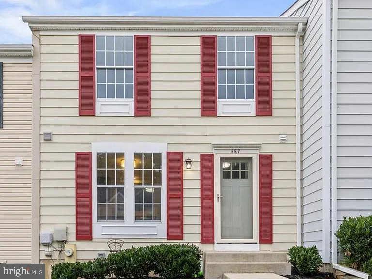 DEERFIELD - Residential Lease