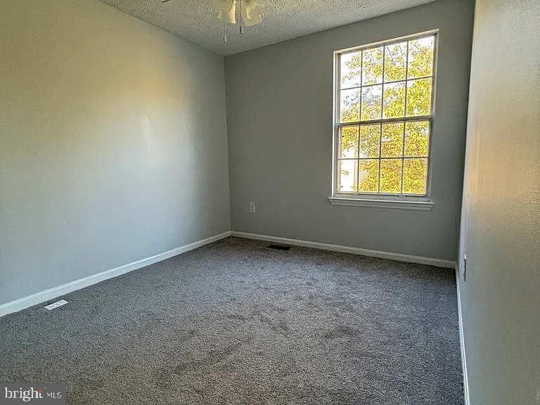 DEERFIELD - Residential Lease