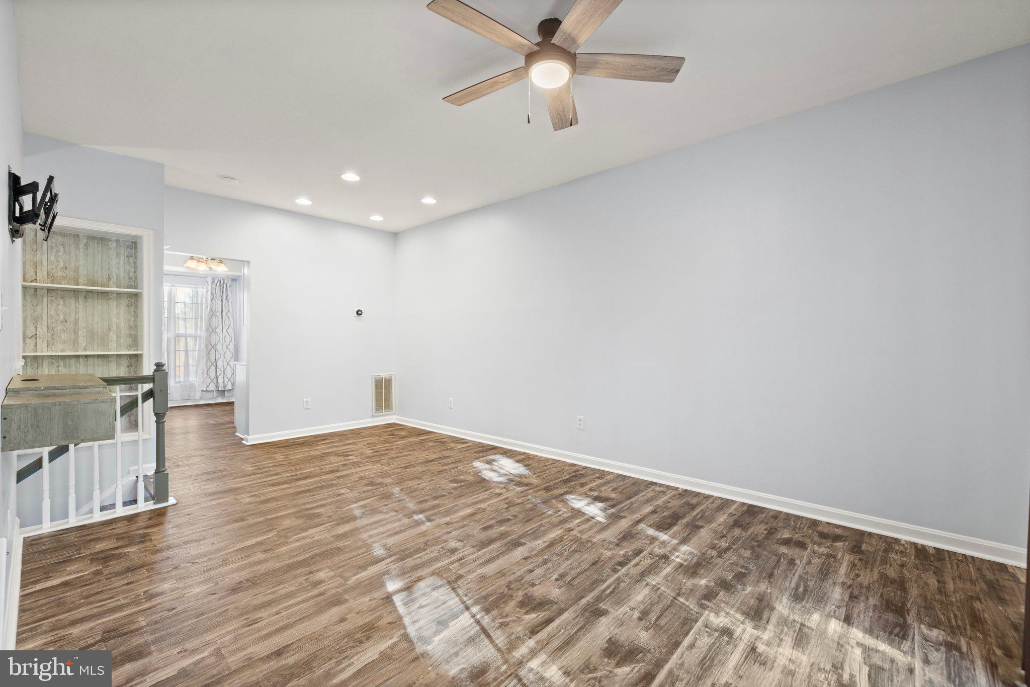 BARR HILL AT INVERNESS - Residential