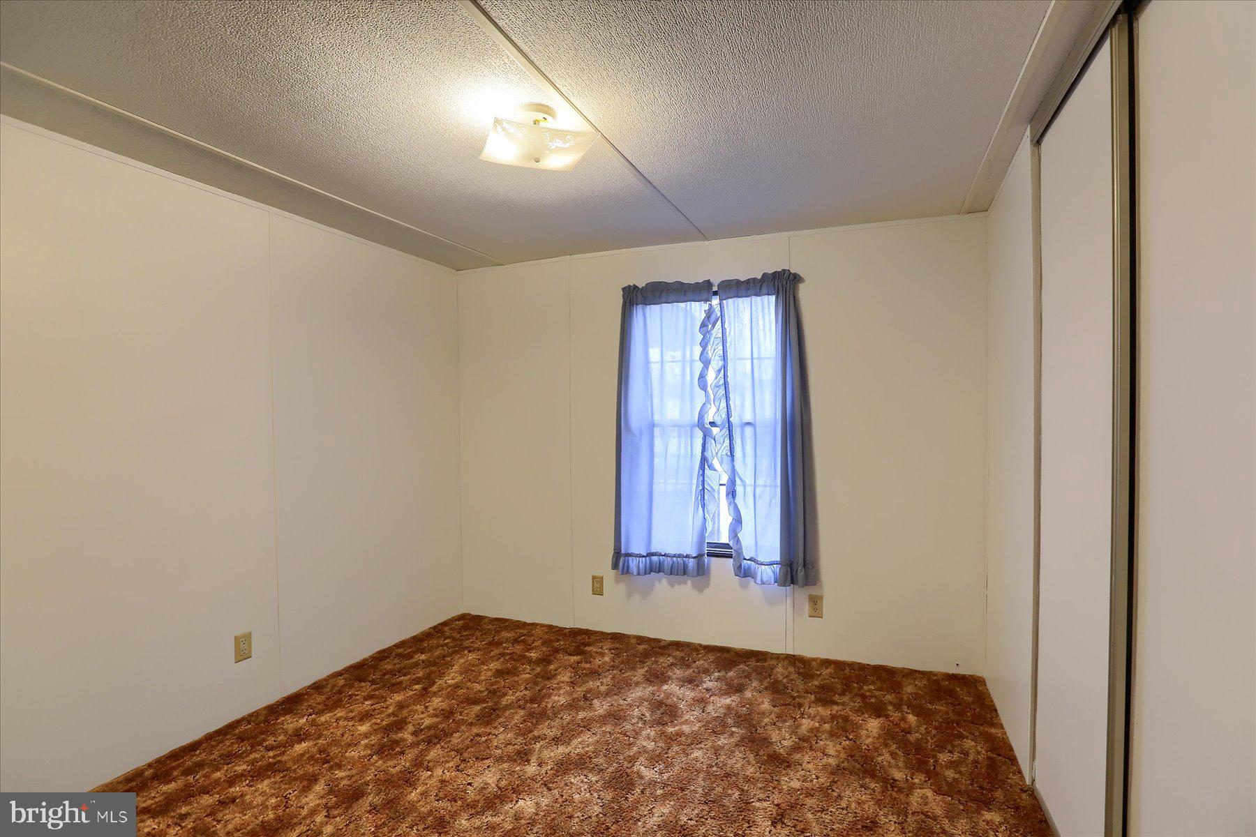 ROLLING HILLS ESTATES - Residential