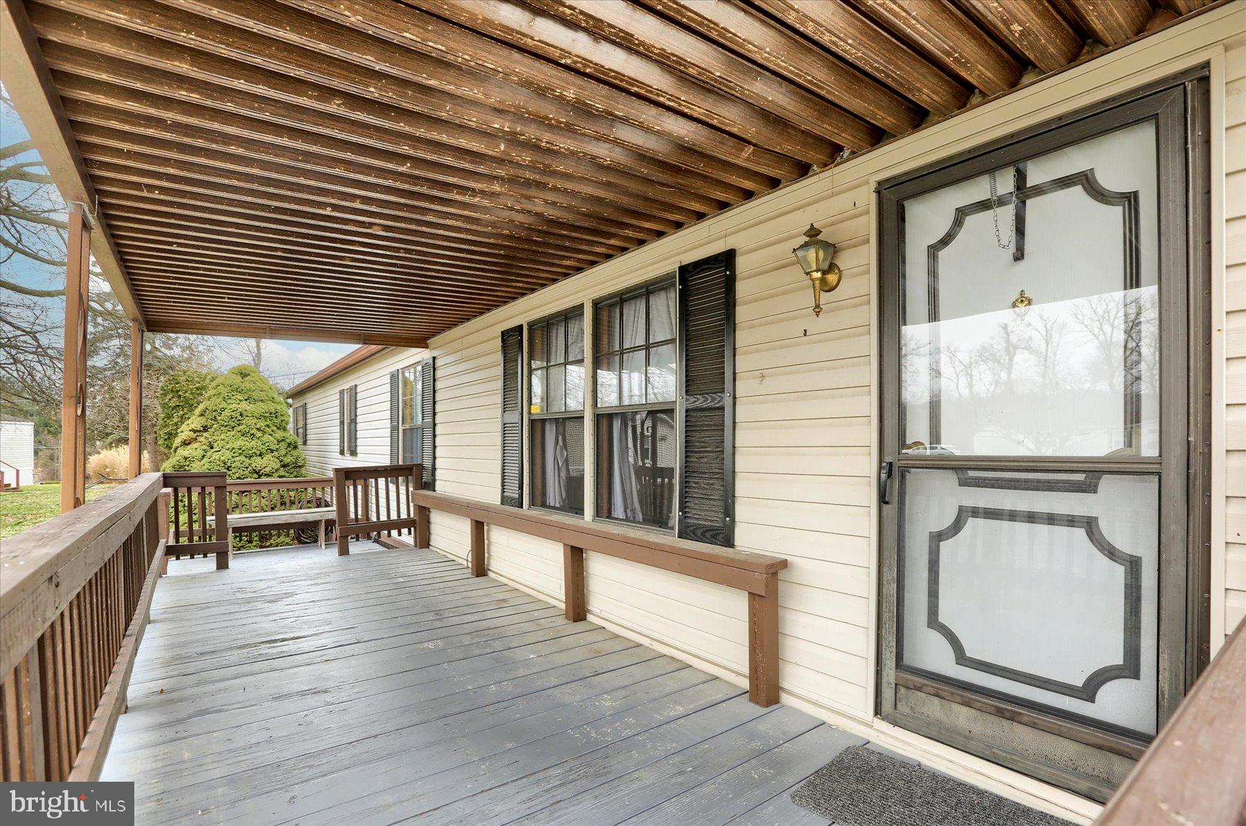 ROLLING HILLS ESTATES - Residential