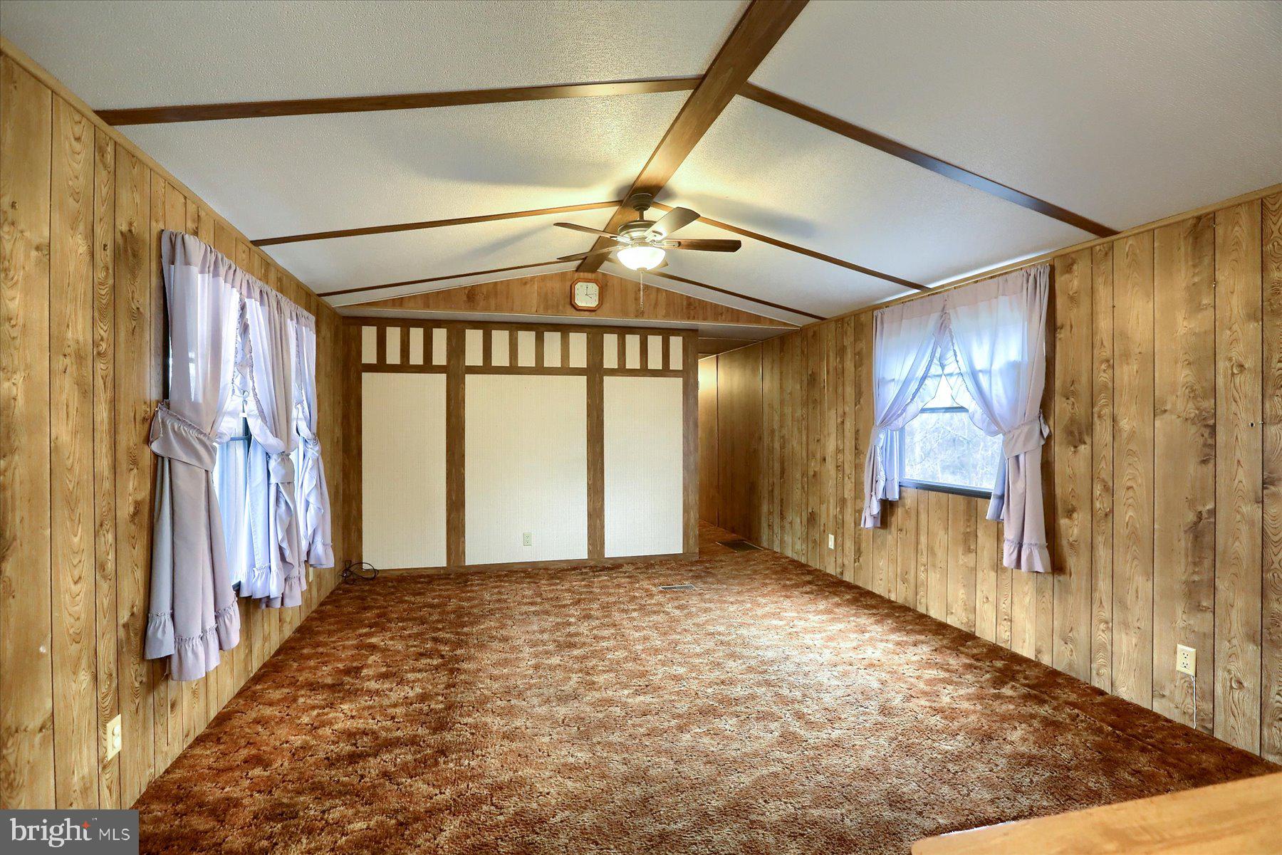 ROLLING HILLS ESTATES - Residential