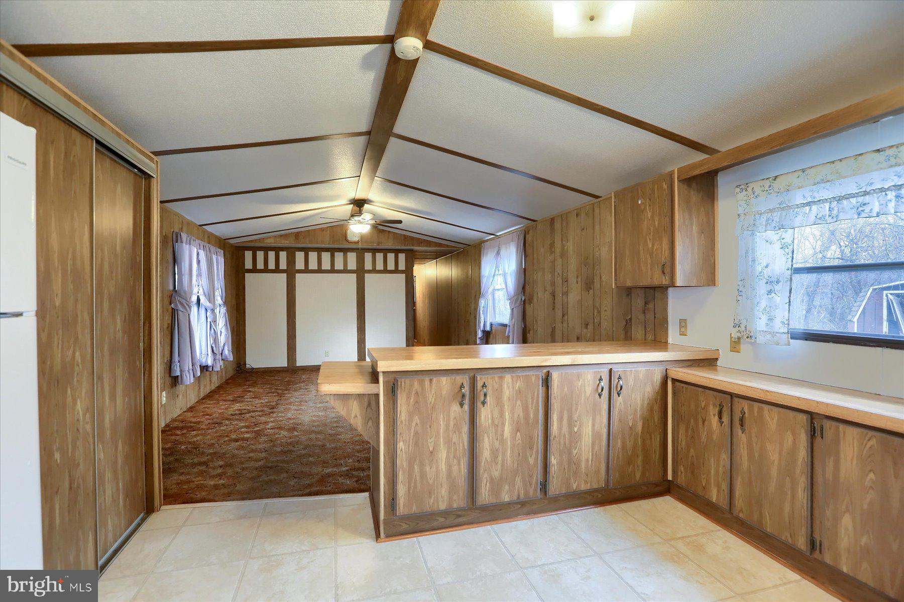 ROLLING HILLS ESTATES - Residential