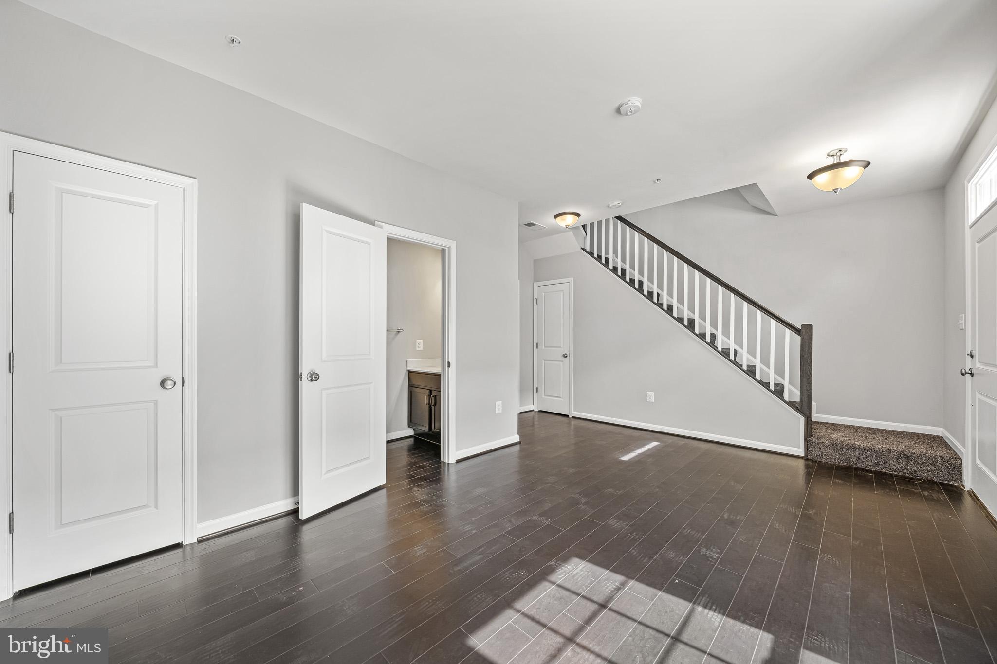 STEEPLECHASE - Residential Lease