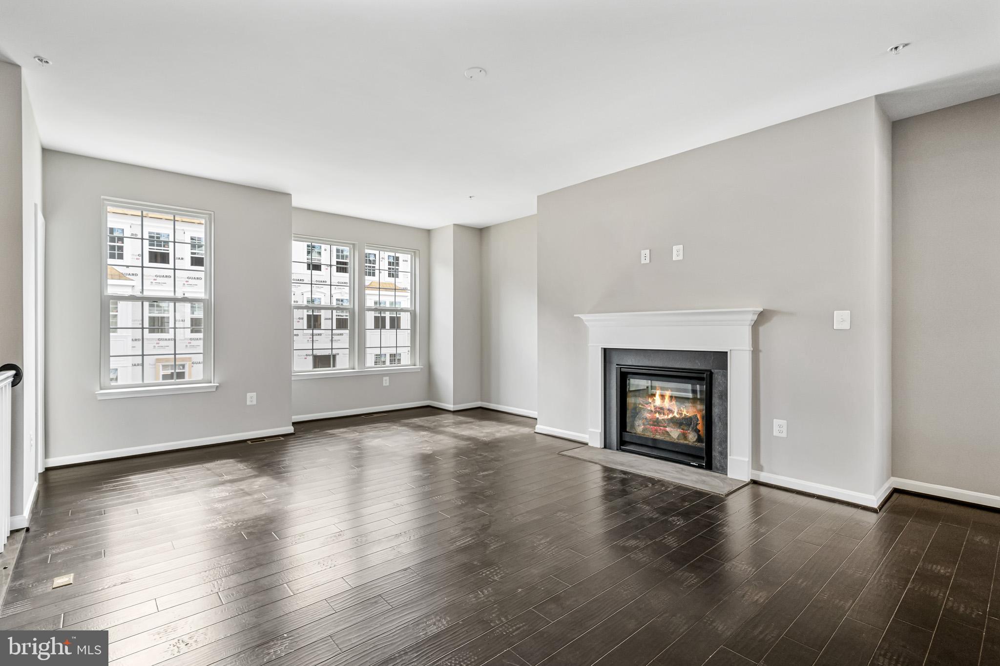 STEEPLECHASE - Residential Lease