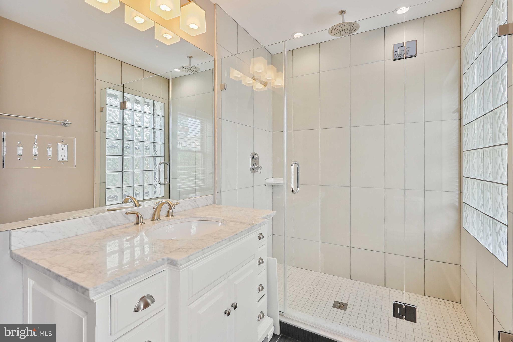 FEDERAL HILL HISTORIC DISTRICT - Residential Lease