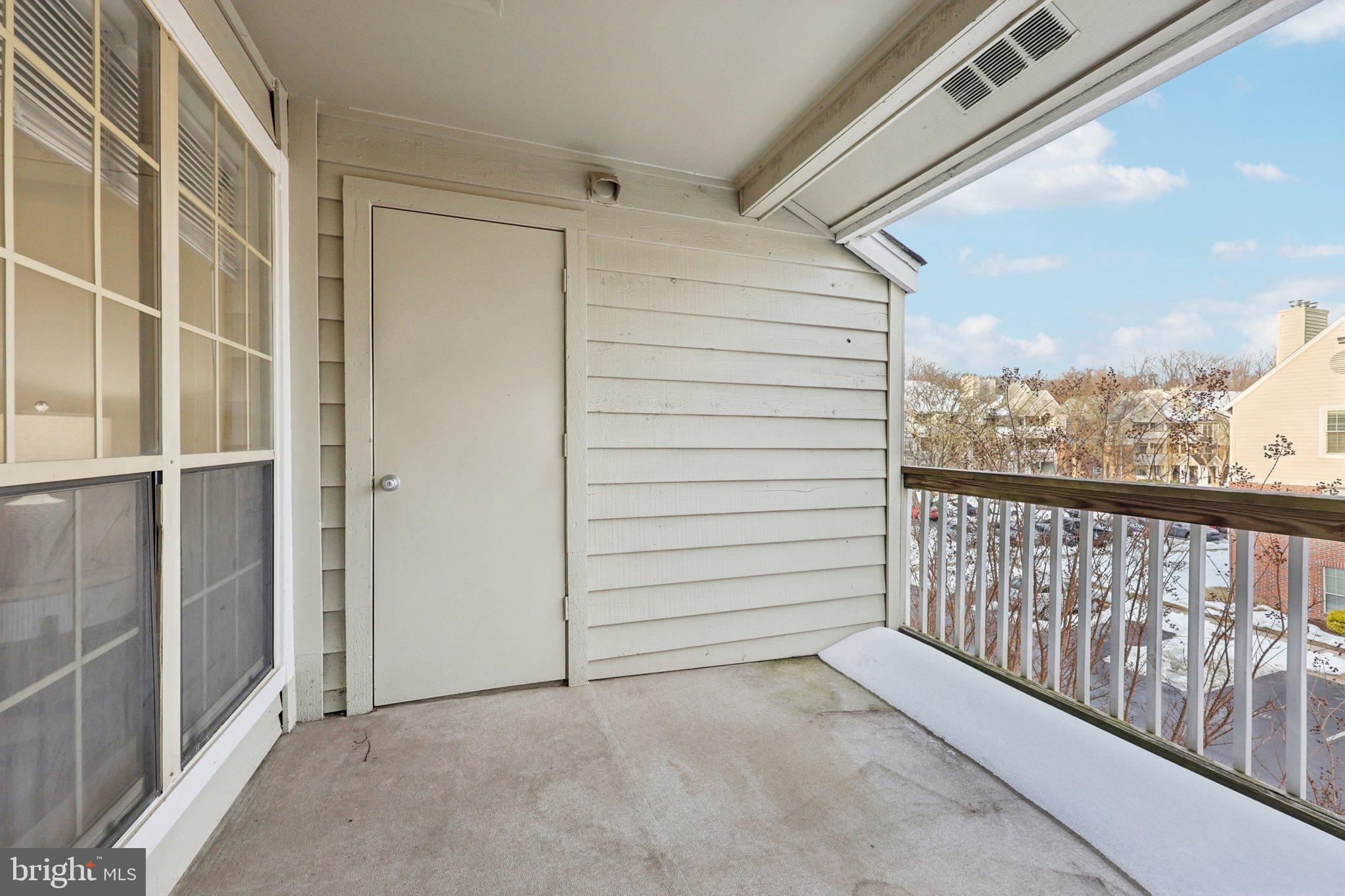 PENDERBROOK SQUARE CONDOMINIUMS - Residential