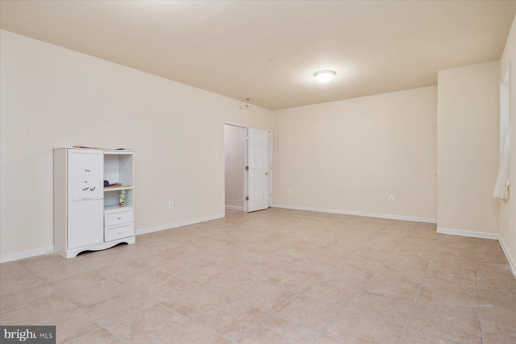 KENTLANDS VIEW - Residential Lease