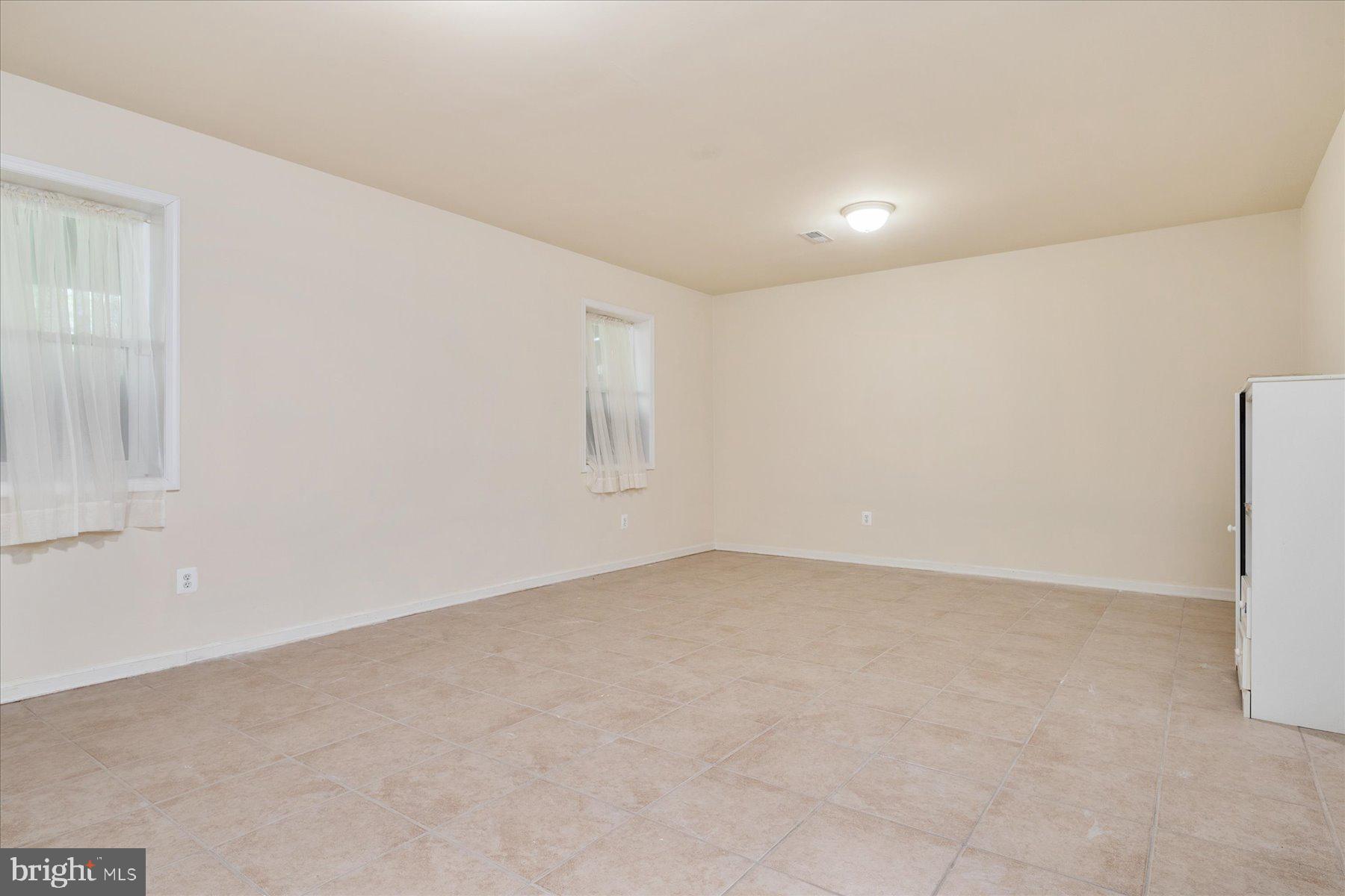 KENTLANDS VIEW - Residential Lease