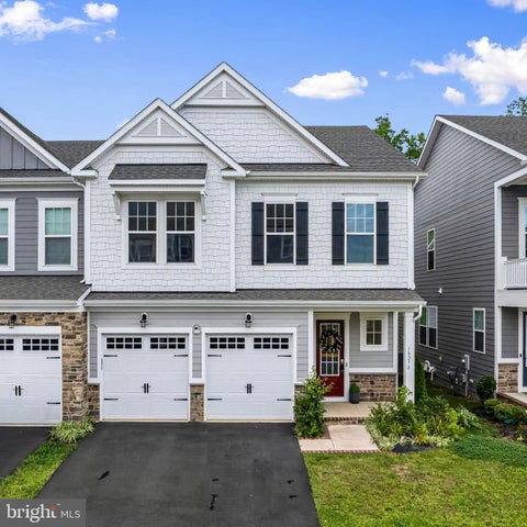Townhouse For Rent - 18270 Moss Garden Road<br/> DUMFRIES, VA 22026