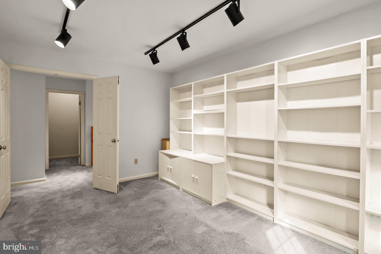 WYOMISSING MEADOWS - Residential