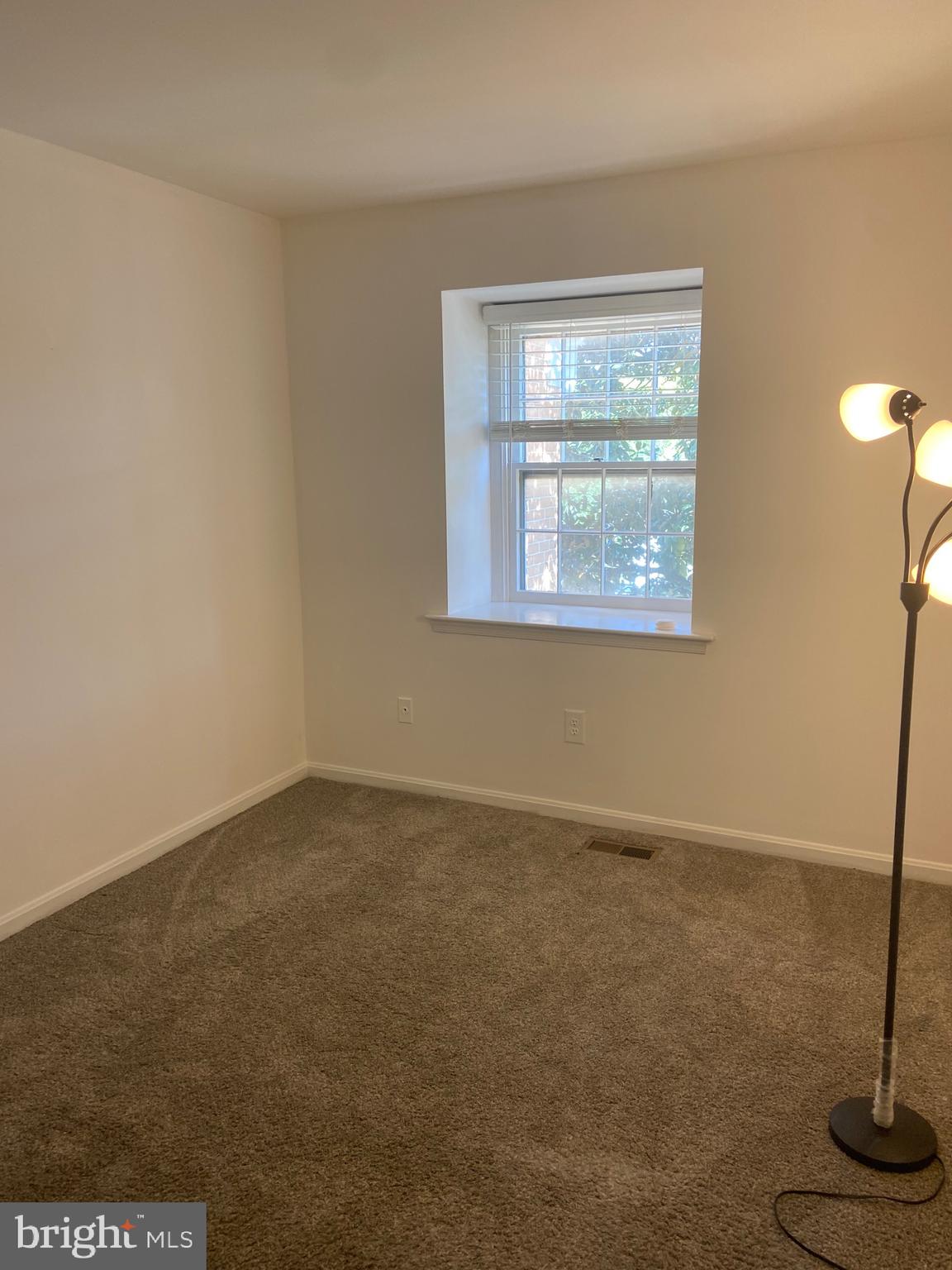 WHISKEY BOTTOM - Residential