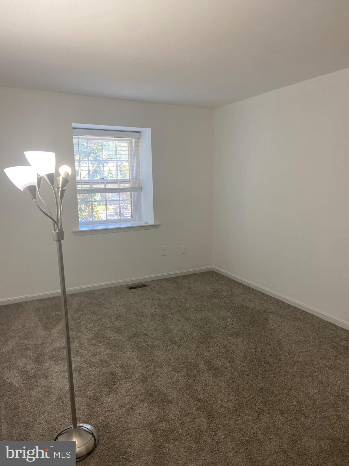 WHISKEY BOTTOM - Residential