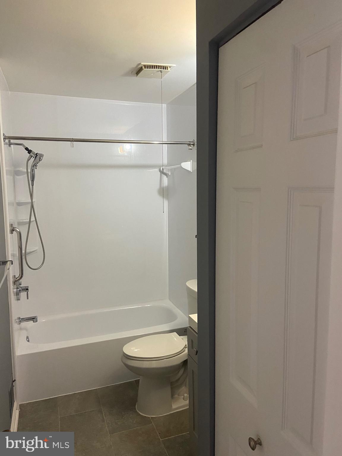 WHISKEY BOTTOM - Residential