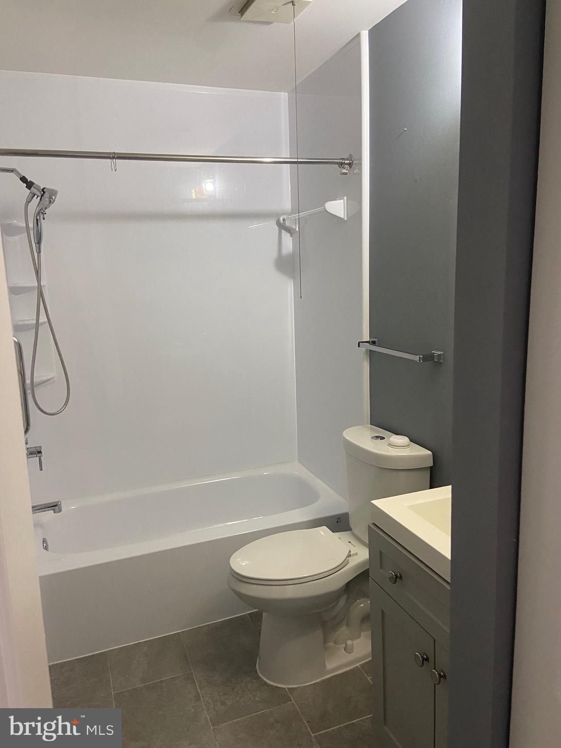 WHISKEY BOTTOM - Residential