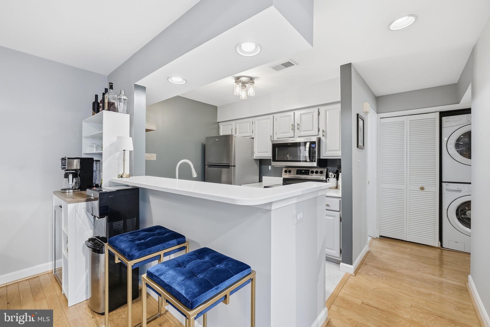 TIMBERLAWN - Residential