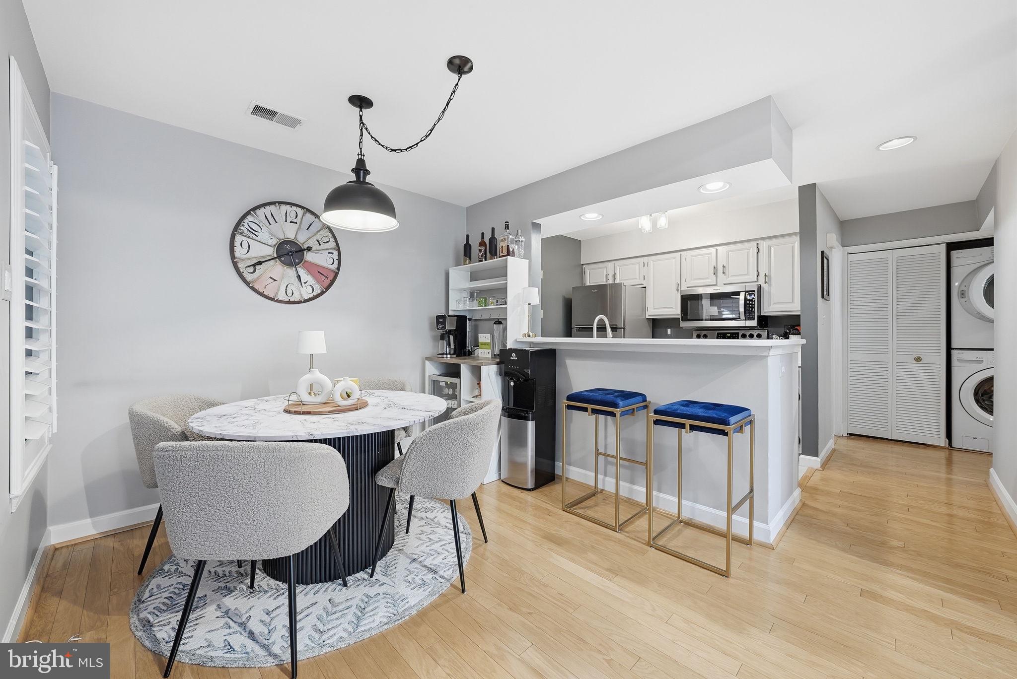 TIMBERLAWN - Residential