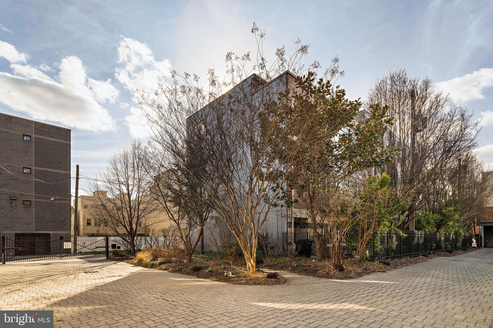 GRADUATE HOSPITAL - Residential