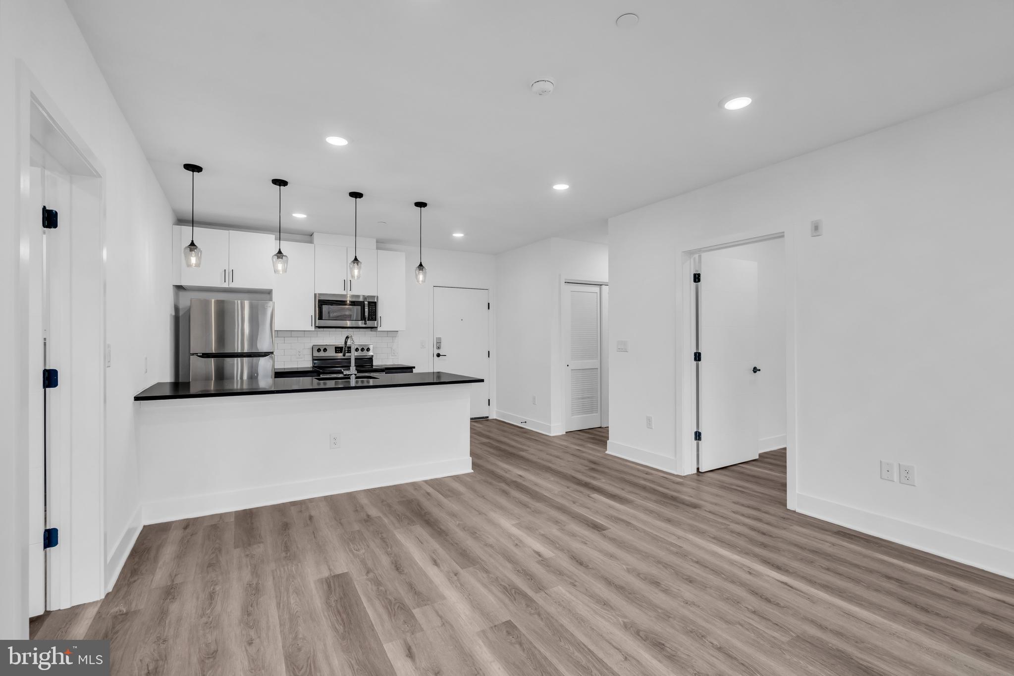 OLDE KENSINGTON - Residential Lease