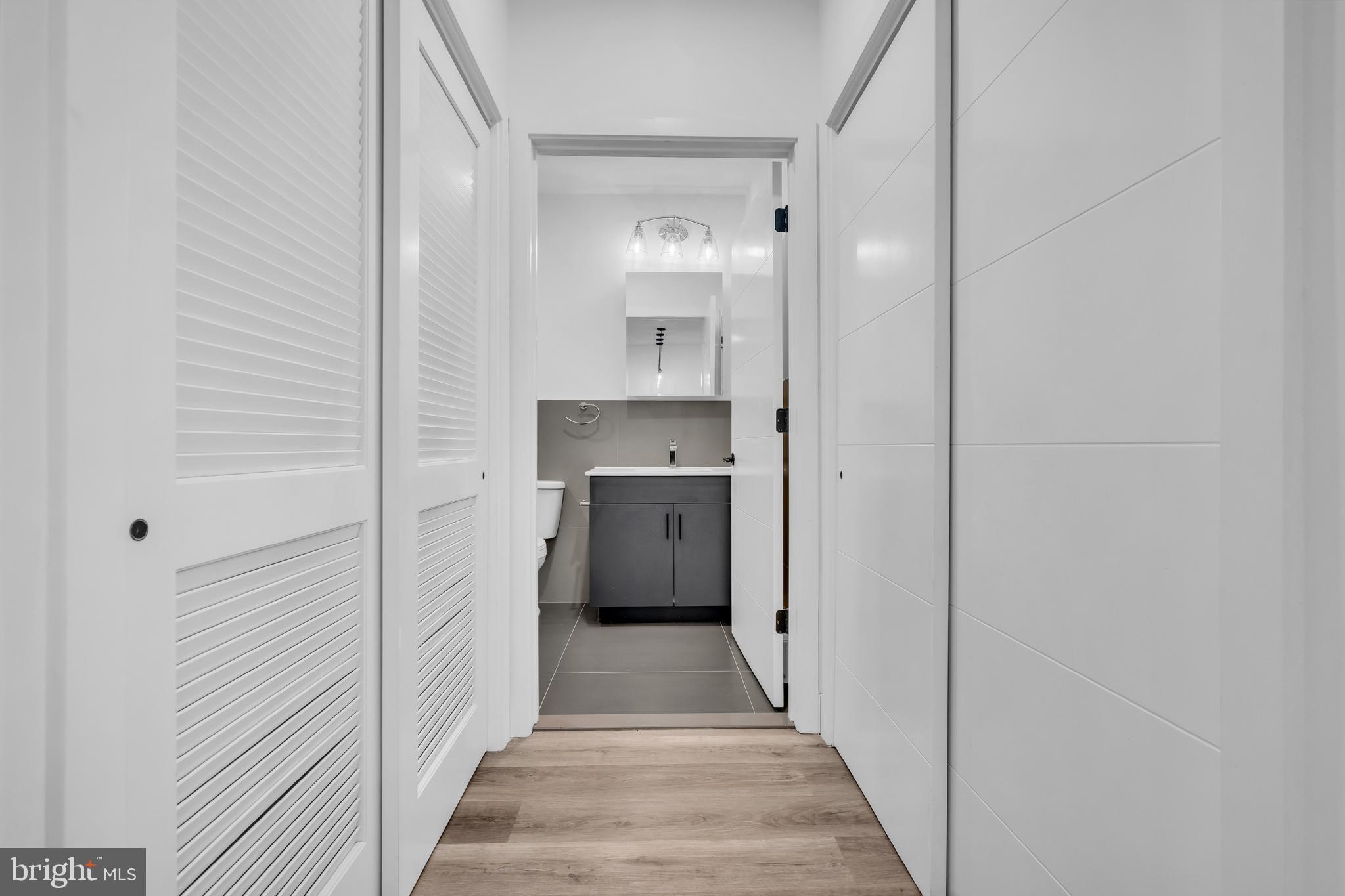 OLDE KENSINGTON - Residential Lease