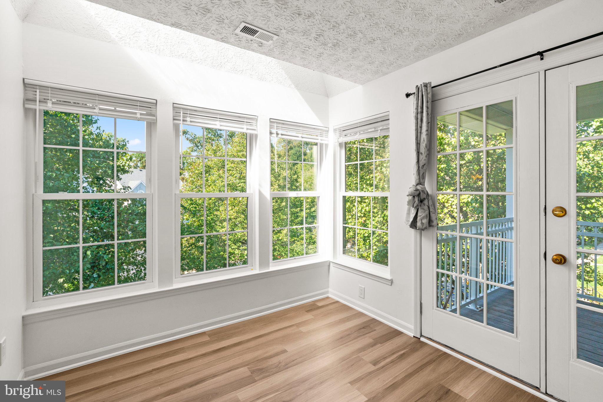 BEDFORD COMMONS - Residential