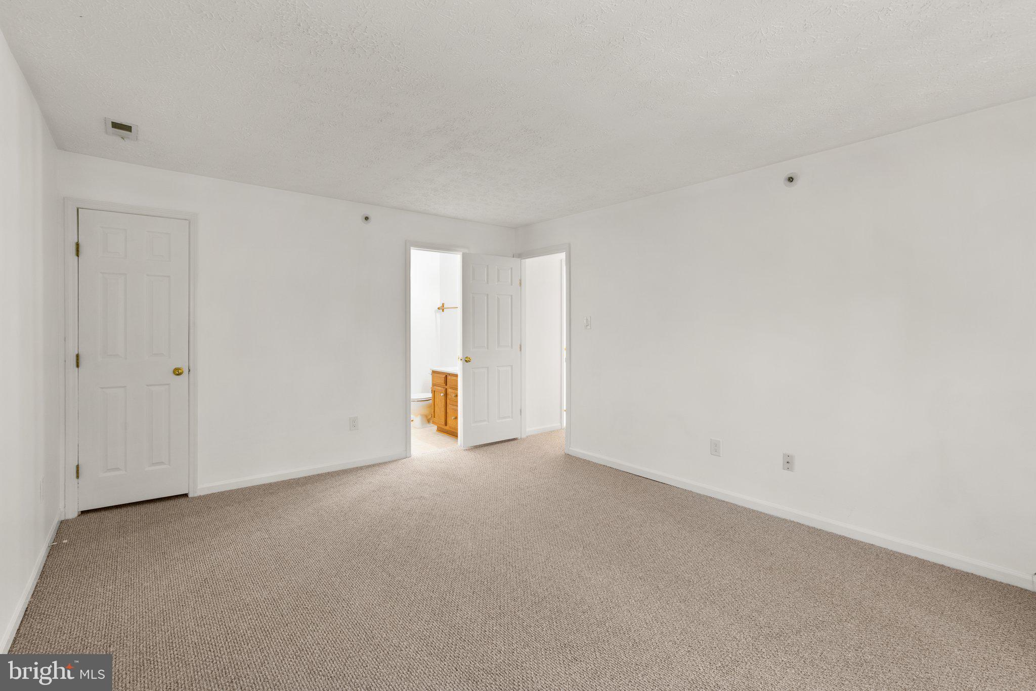 BEDFORD COMMONS - Residential