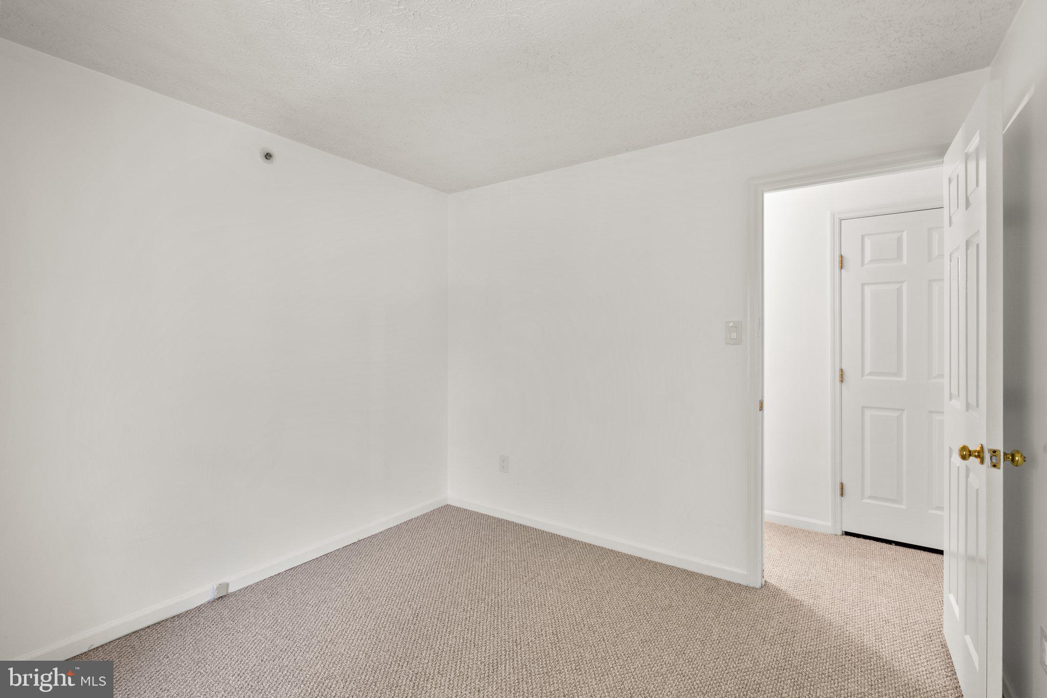 BEDFORD COMMONS - Residential