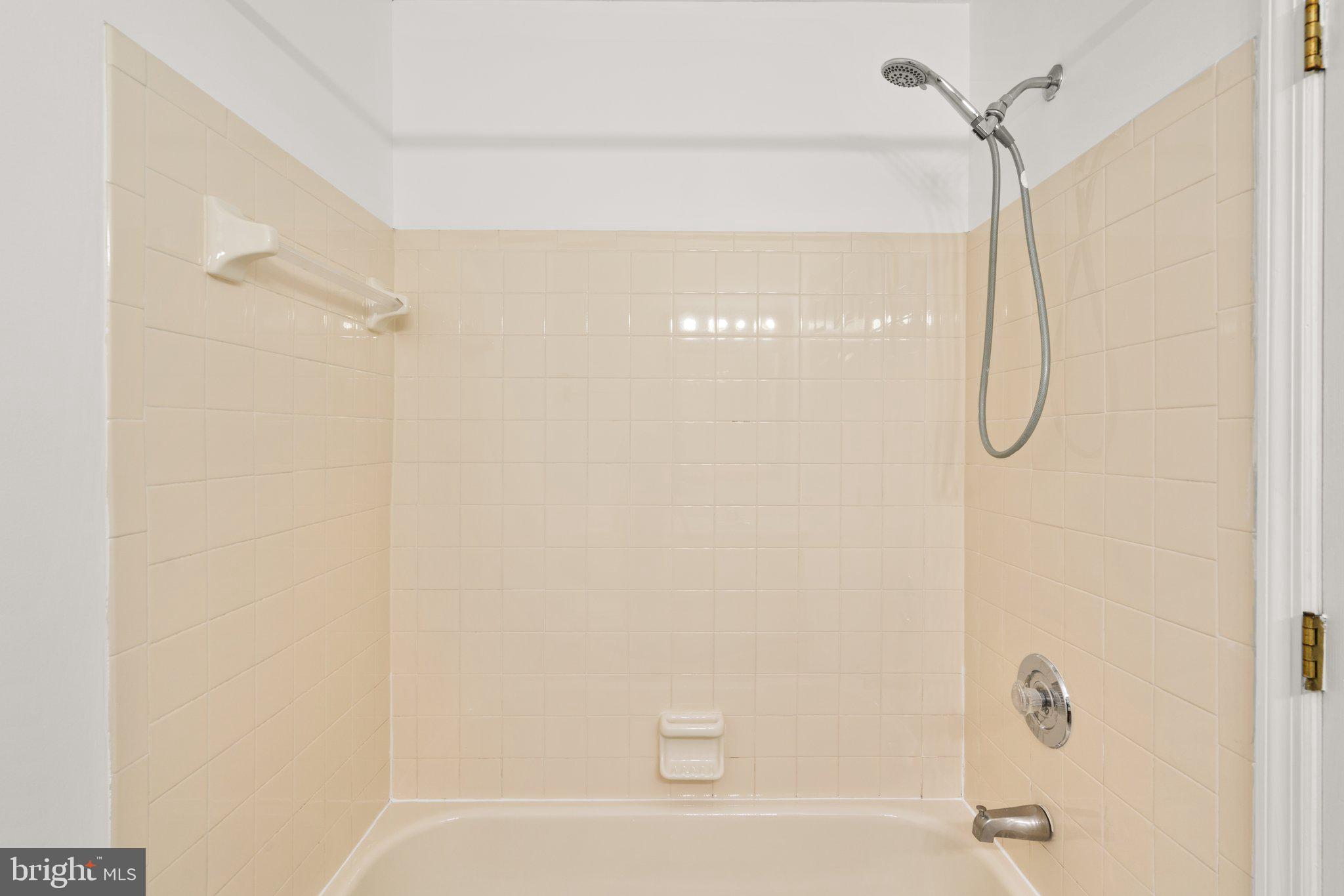 BEDFORD COMMONS - Residential