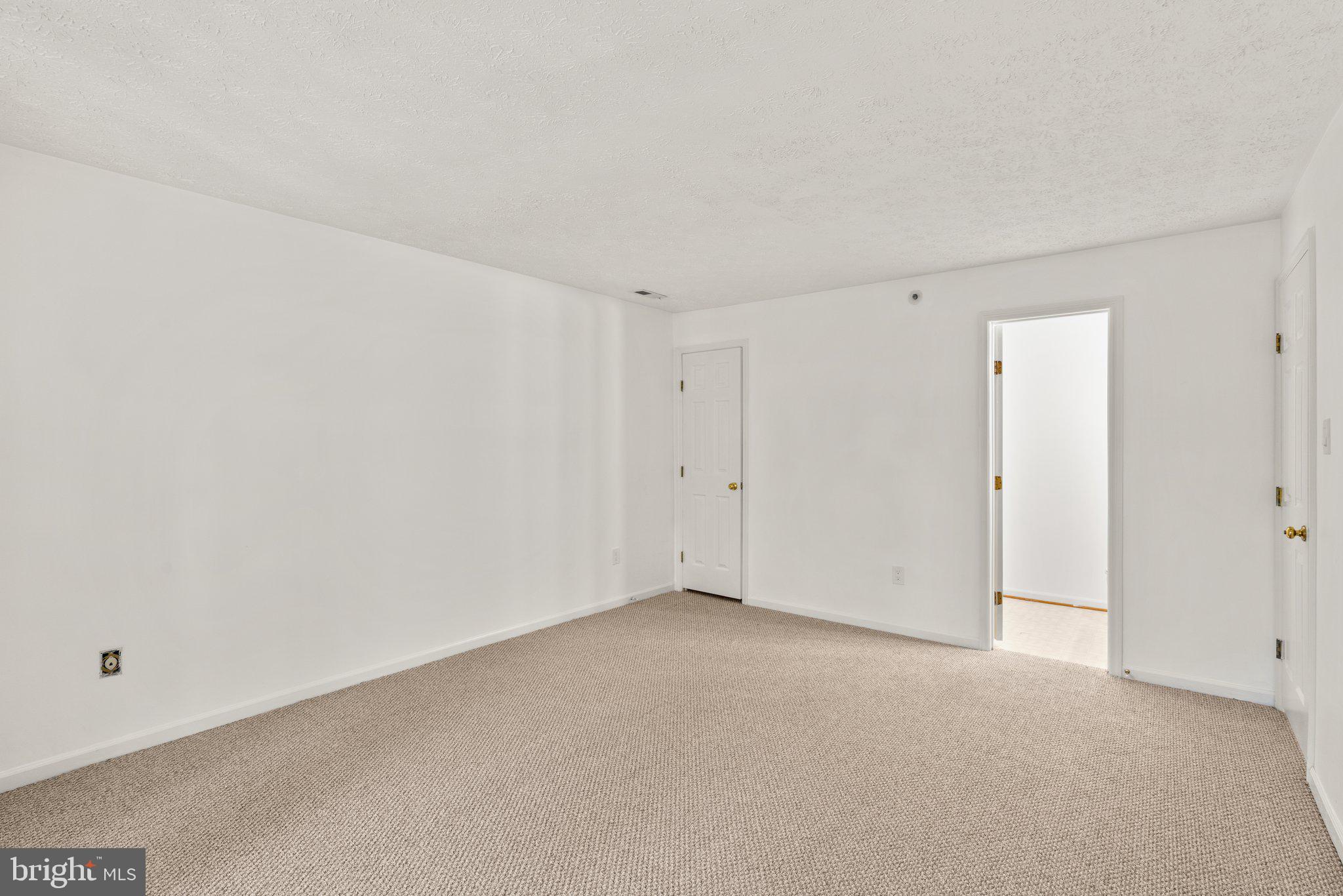 BEDFORD COMMONS - Residential