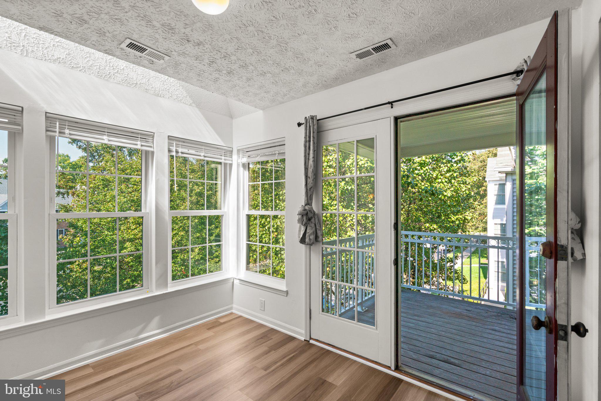 BEDFORD COMMONS - Residential