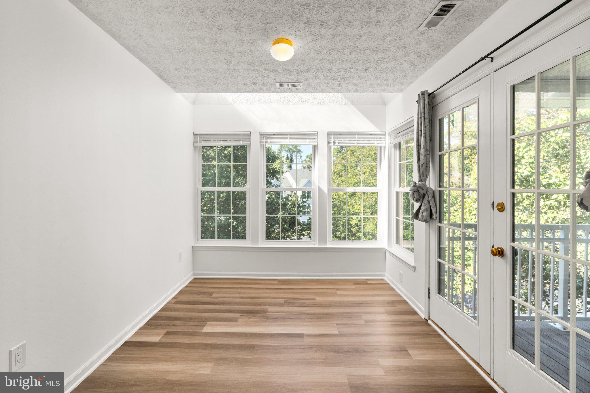 BEDFORD COMMONS - Residential