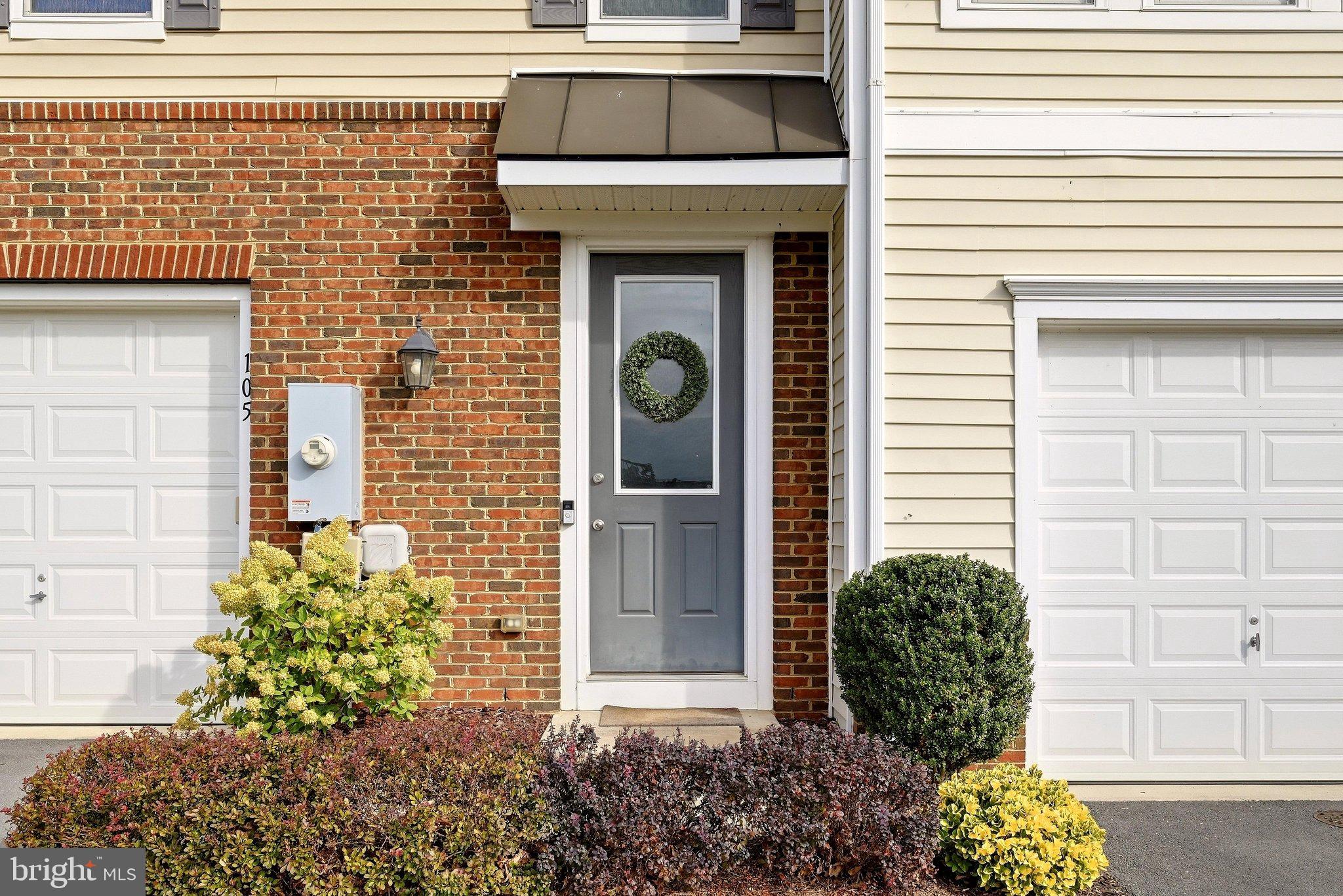 105 BISCANE COURT