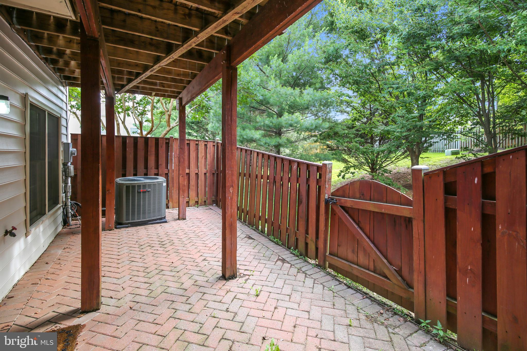 RIDGE TOP - Residential