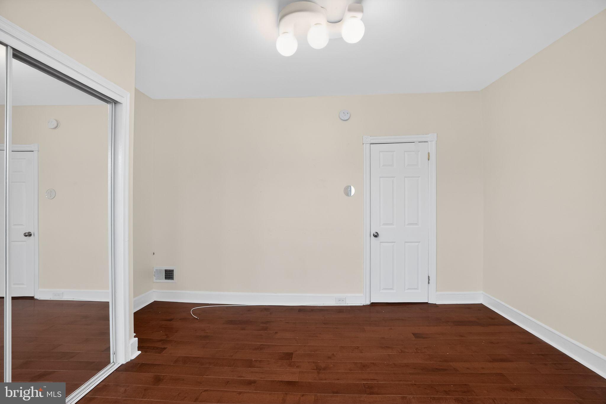 PHILADELPHIA (SOUTH) - Residential