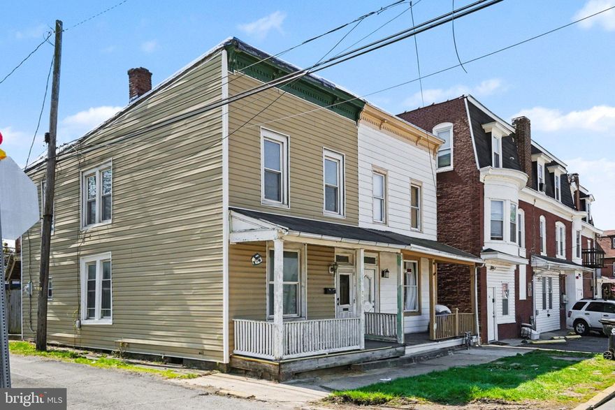 Attention investors — this is the opportunity you've been waiting for. This 3-bedroom, 1-bath single-family home in is priced to move and loaded with upside potential.  This property offers an incredible entry point for the savvy buyer ready to roll up their sleeves and unlock serious value.  The bones are here, now bring your vision. This is a prime renovation candidate in a neighborhood that is actively appreciating, sitting steps away from the Woodward Lofts, a multi-million dollar senior housing development currently under construction.  This is the kind of deal that builds portfolios. Buy it, renovate it, rent it or sell it, every exit strategy works in your favor here.  Make this Your Next Investment Today!