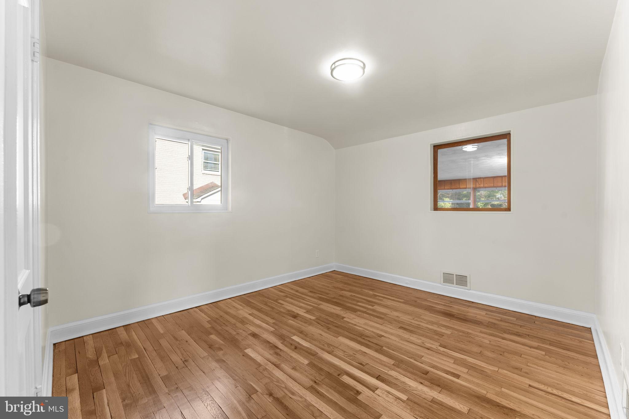 WHEATON FOREST - Residential