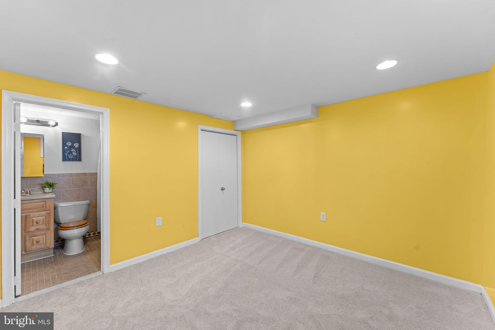 WHEATON FOREST - Residential