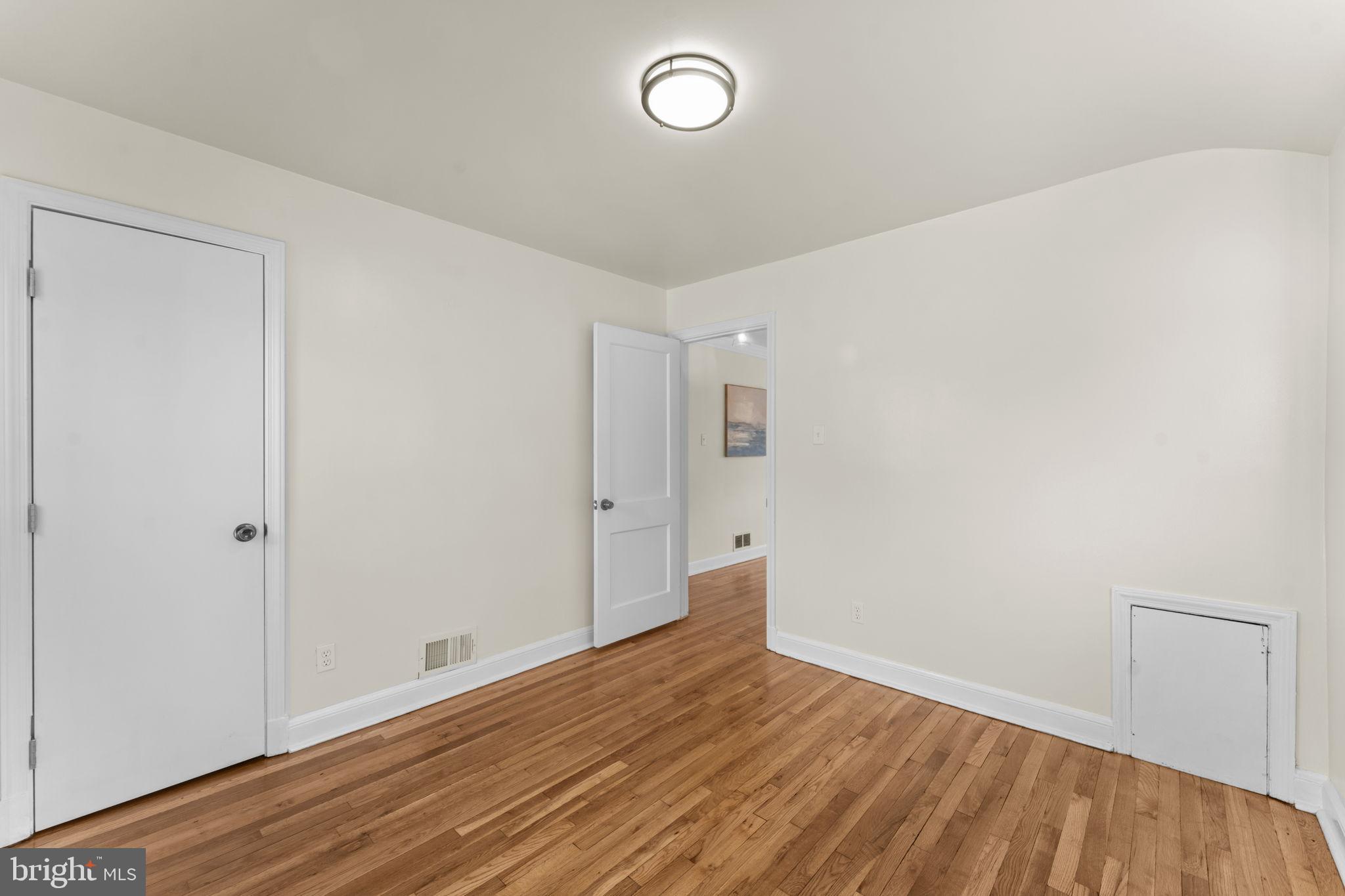 WHEATON FOREST - Residential