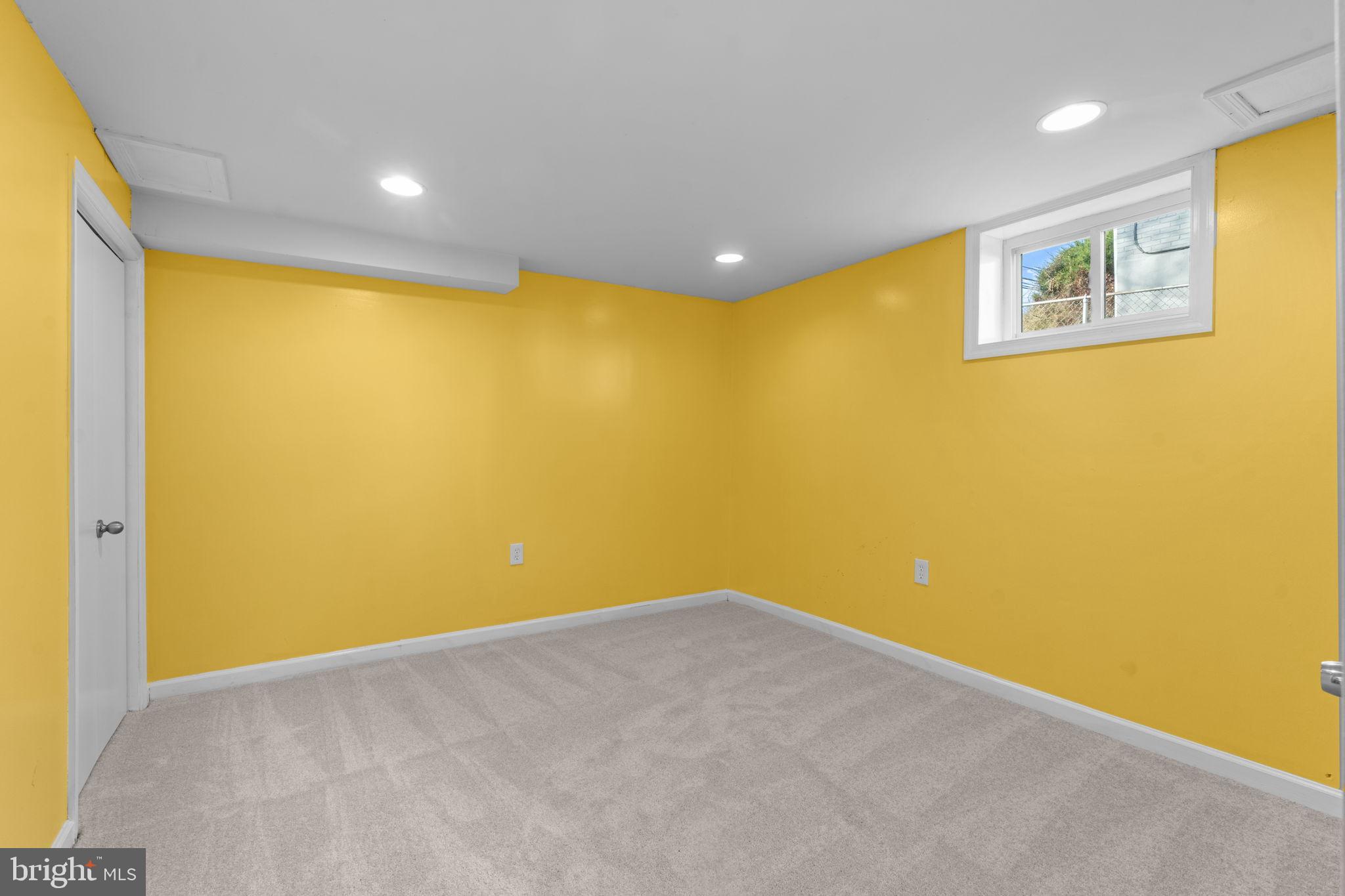 WHEATON FOREST - Residential