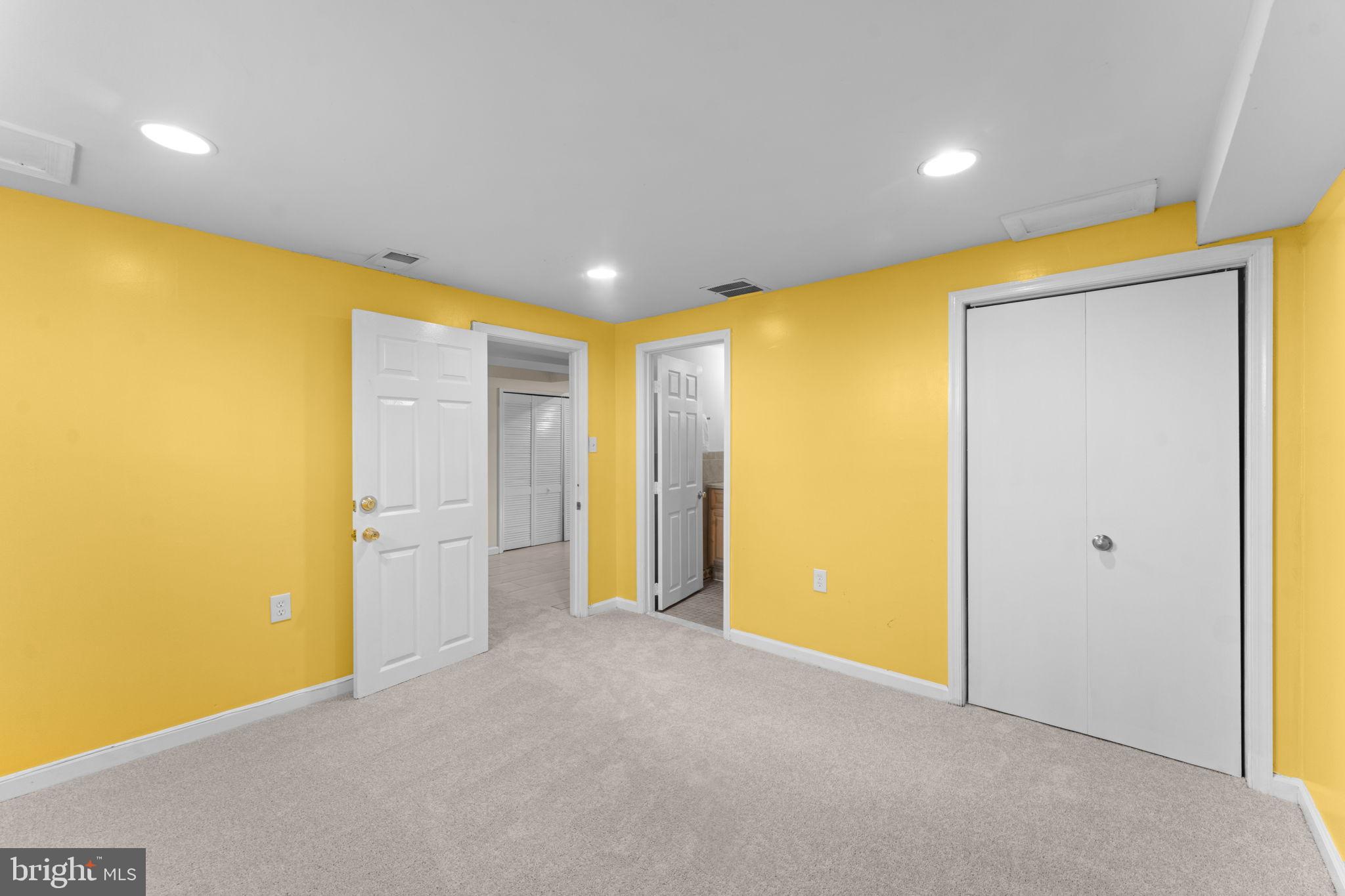 WHEATON FOREST - Residential