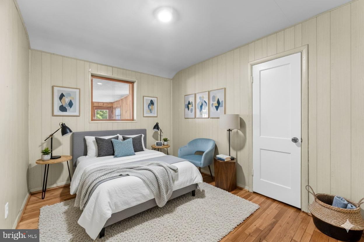 WHEATON FOREST - Residential