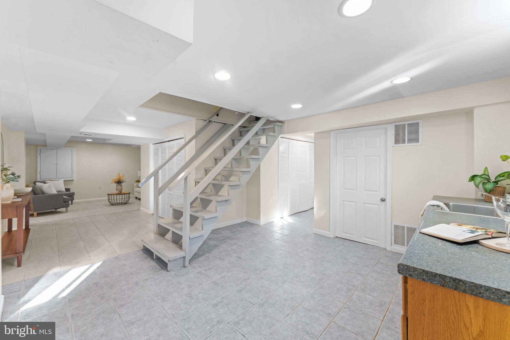 WHEATON FOREST - Residential