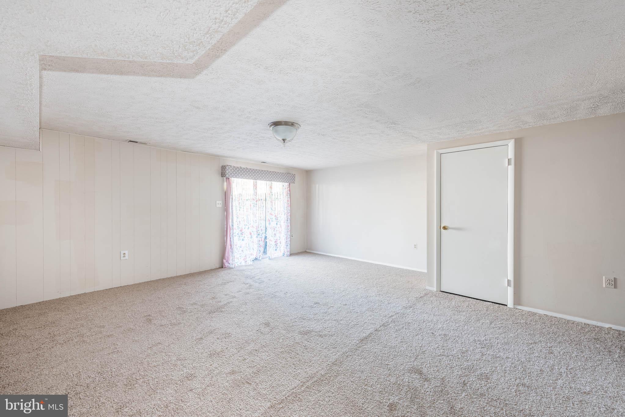 VILLAGE OAKS - Residential Lease
