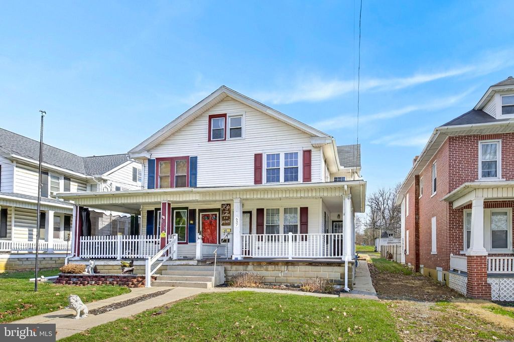 Photo of 637 W Main Street, EPHRATA, PA 17522 (MLS # PALA2084762)