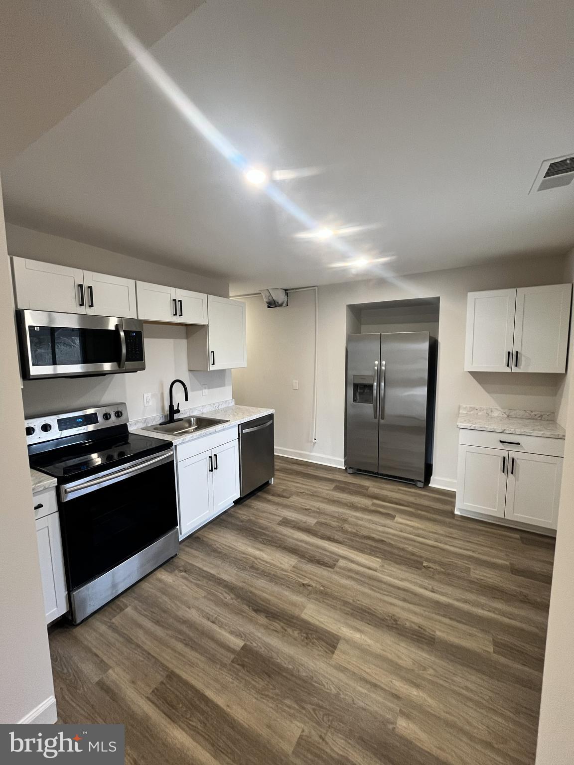 301 BRYAN POINT ROAD B