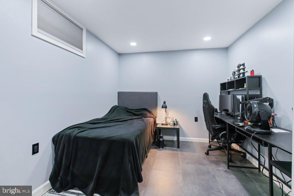 SALEM PARK - Residential