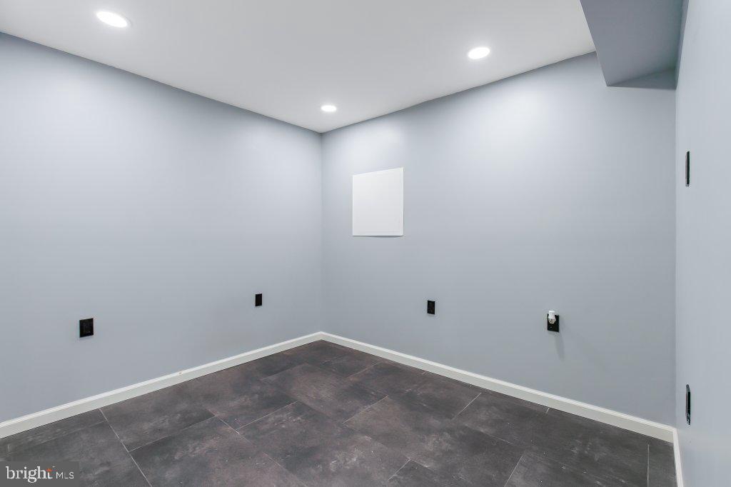 SALEM PARK - Residential