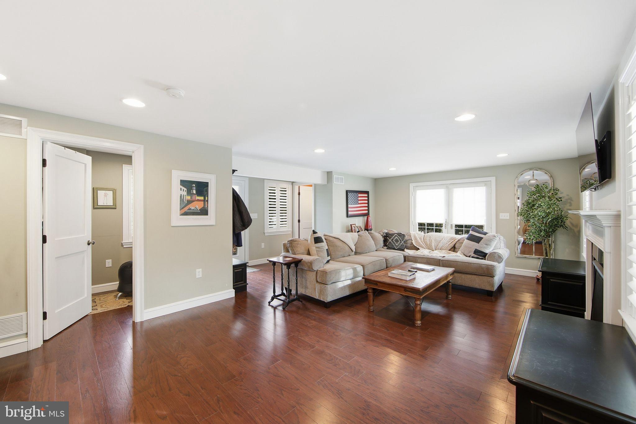 WYNNEWOOD - Residential