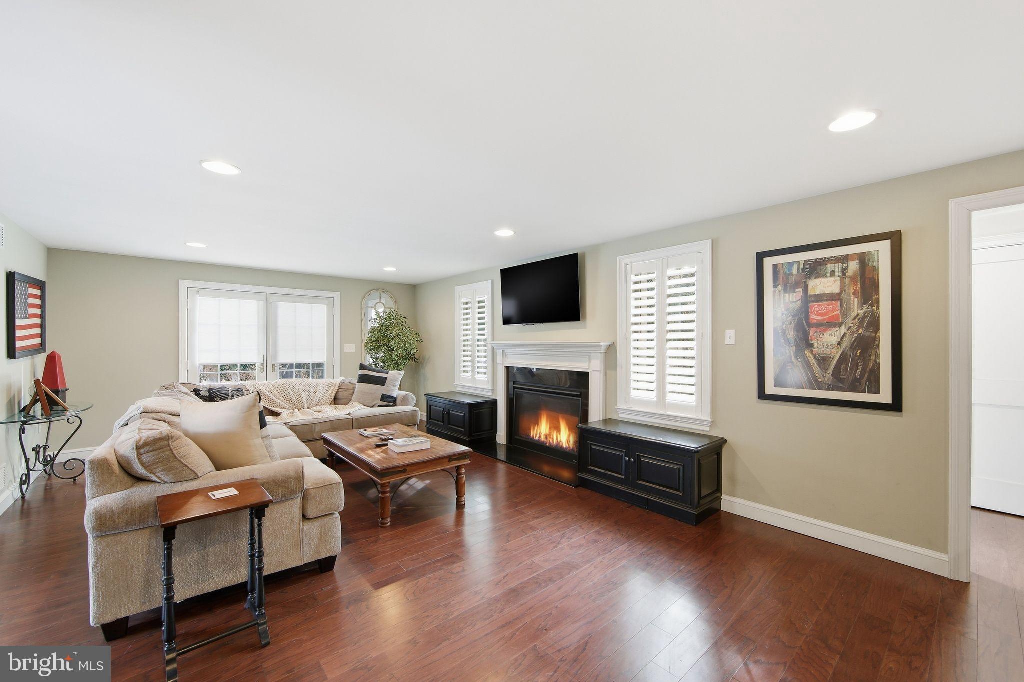 WYNNEWOOD - Residential